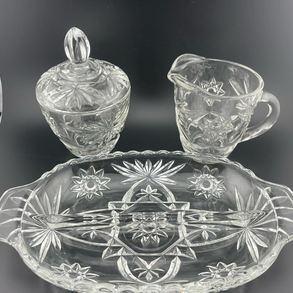Vintage, Starburst 2-Part Relish Dish, Prescut Clear Glass, by Anchor Hocking - Picture 6 of 6